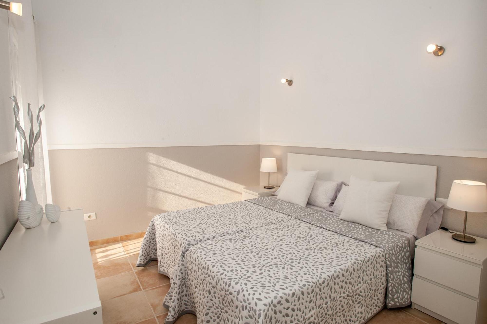 Villa Vanesa Luxury Private Villa With A Heated Pool, 4 Bedrooms And 4 Bathrooms Адехе Екстериор снимка