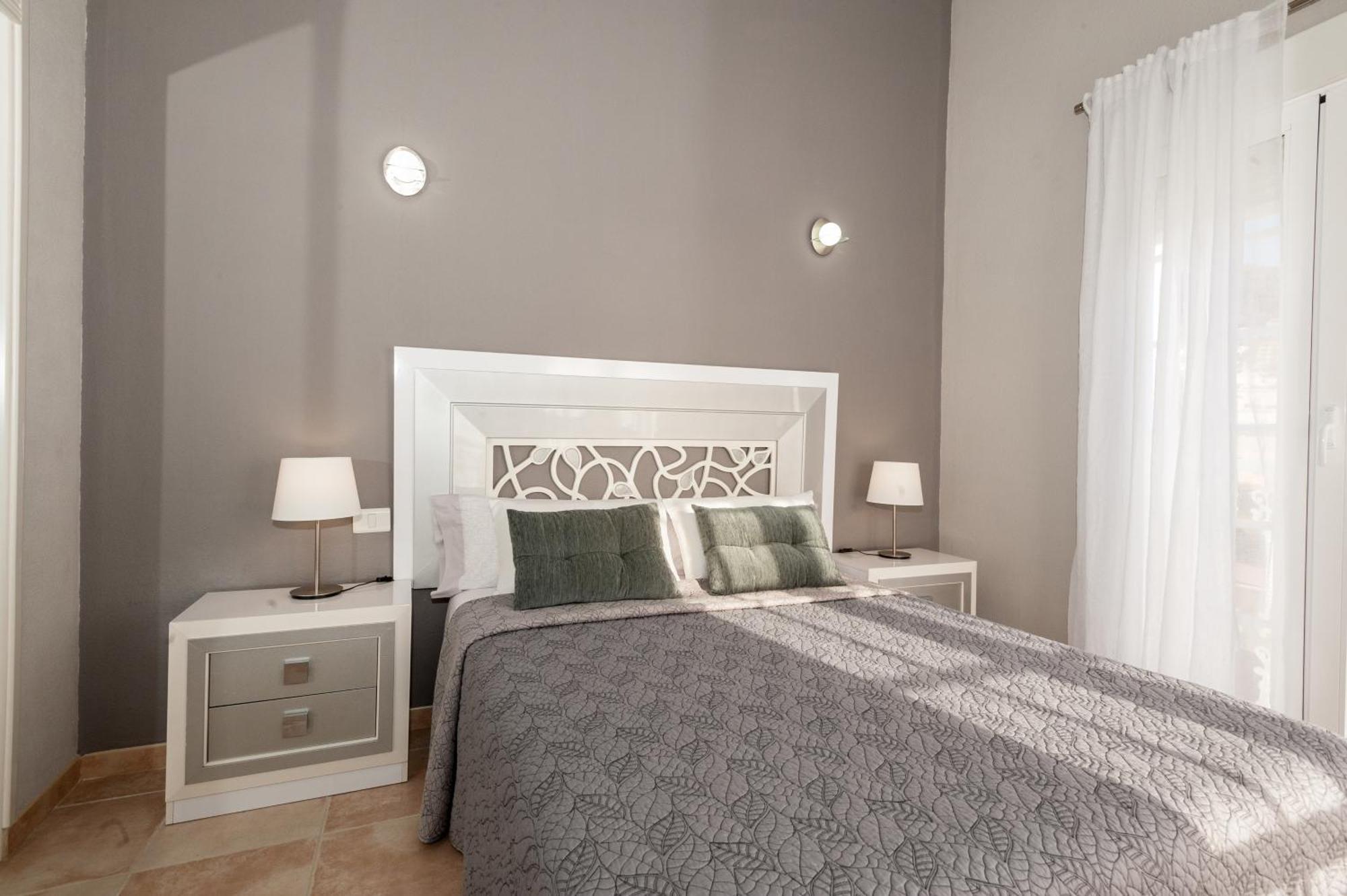 Villa Vanesa Luxury Private Villa With A Heated Pool, 4 Bedrooms And 4 Bathrooms Адехе Екстериор снимка