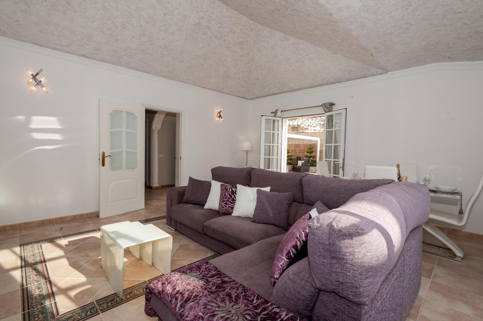 Villa Vanesa Luxury Private Villa With A Heated Pool, 4 Bedrooms And 4 Bathrooms Адехе Екстериор снимка