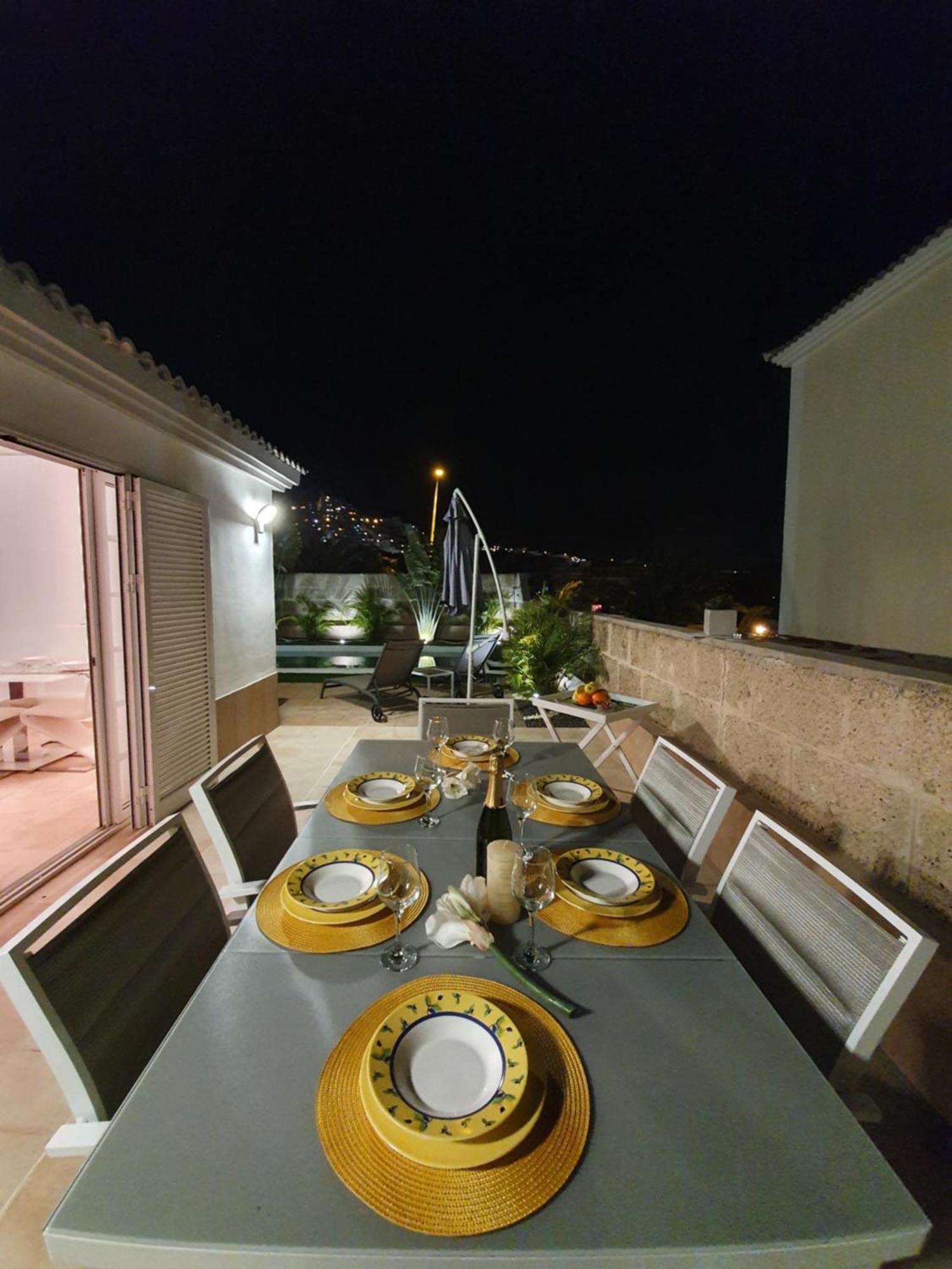 Villa Vanesa Luxury Private Villa With A Heated Pool, 4 Bedrooms And 4 Bathrooms Адехе Екстериор снимка