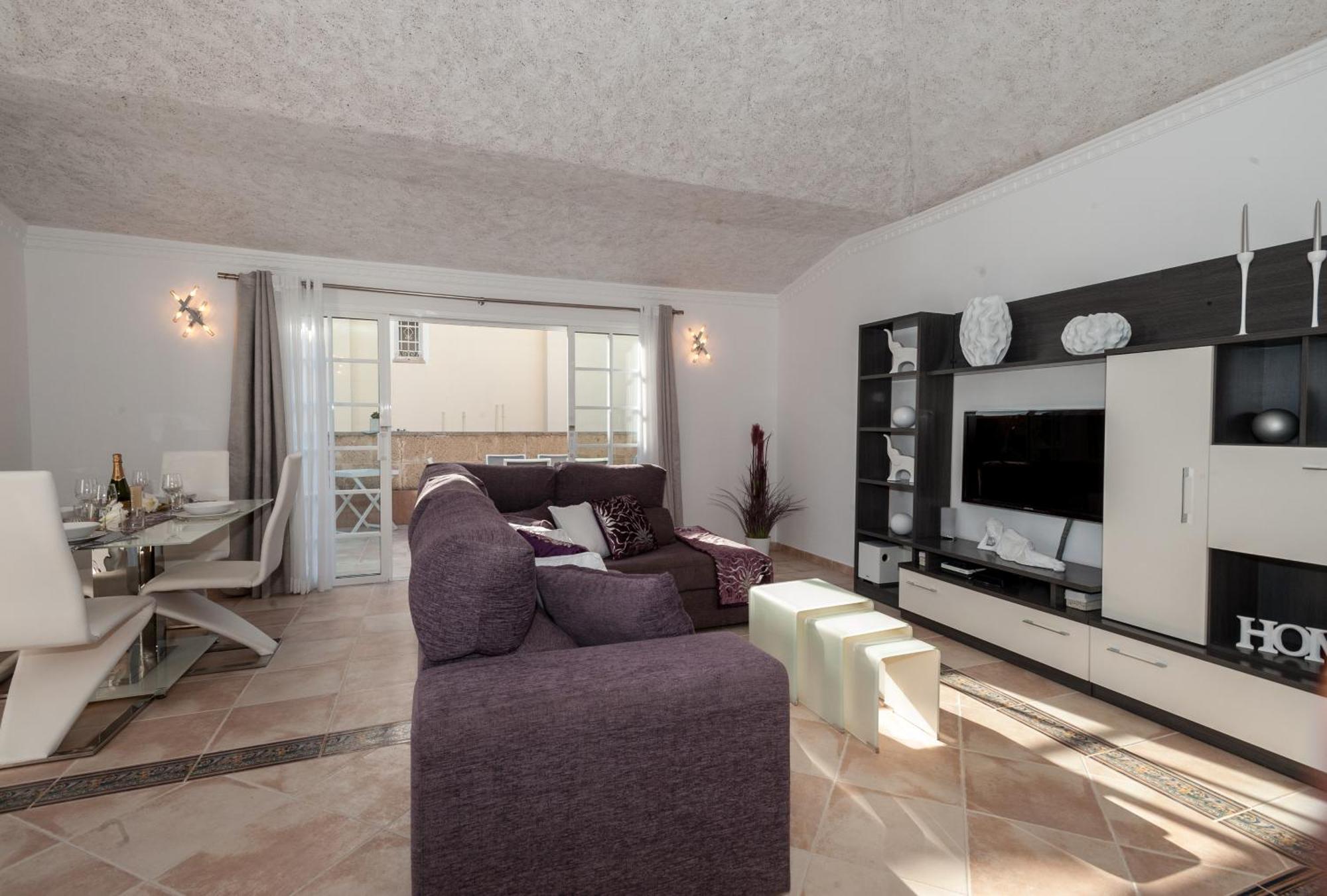 Villa Vanesa Luxury Private Villa With A Heated Pool, 4 Bedrooms And 4 Bathrooms Адехе Екстериор снимка