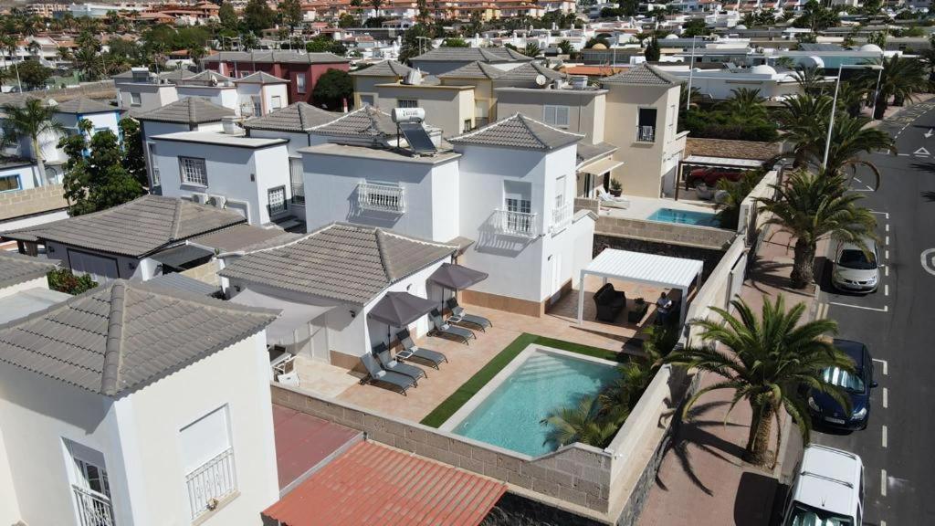 Villa Vanesa Luxury Private Villa With A Heated Pool, 4 Bedrooms And 4 Bathrooms Адехе Екстериор снимка
