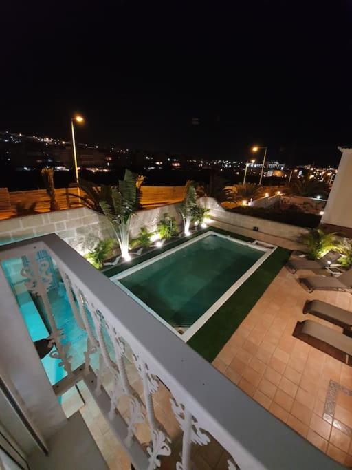 Villa Vanesa Luxury Private Villa With A Heated Pool, 4 Bedrooms And 4 Bathrooms Адехе Екстериор снимка