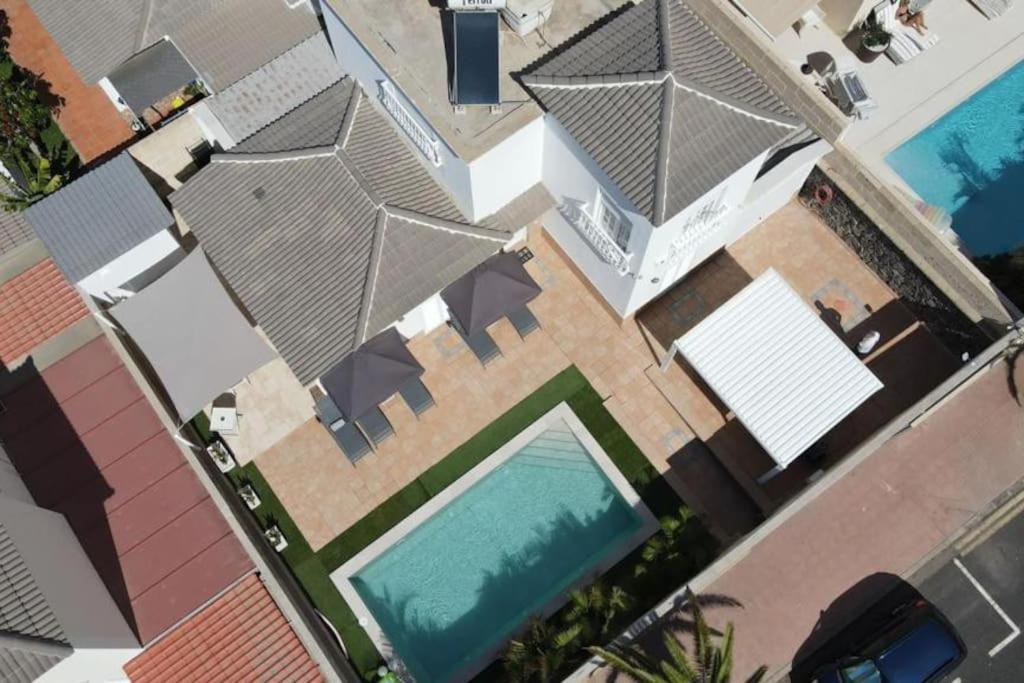 Villa Vanesa Luxury Private Villa With A Heated Pool, 4 Bedrooms And 4 Bathrooms Адехе Екстериор снимка
