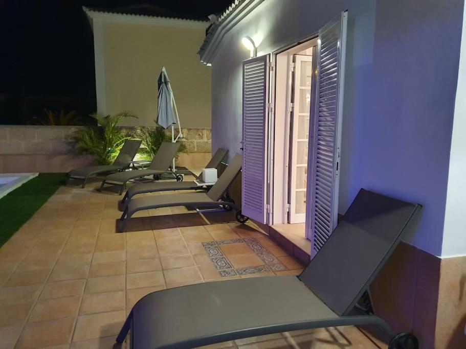 Villa Vanesa Luxury Private Villa With A Heated Pool, 4 Bedrooms And 4 Bathrooms Адехе Екстериор снимка